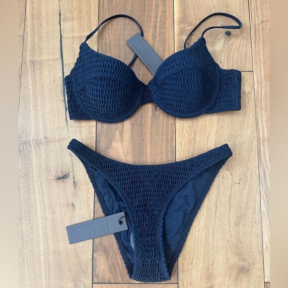 TRIANGL SARIA CHEEKY MOONLIGHT BIKINI SET NWT + BAG - Picture 10 of 11